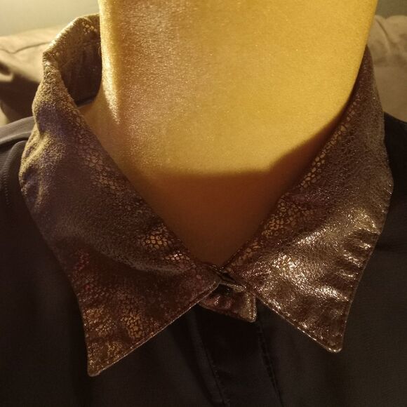 SHEER long sleeve blouse with tortoise shell gold trim & cut-out shoulders - Picture 3 of 10